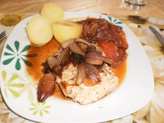 Rezept: Italienische Koteletts mit Zwiebeln und Tomaten Italienische Koteletts mit Zwiebeln und Tomaten - Rezept