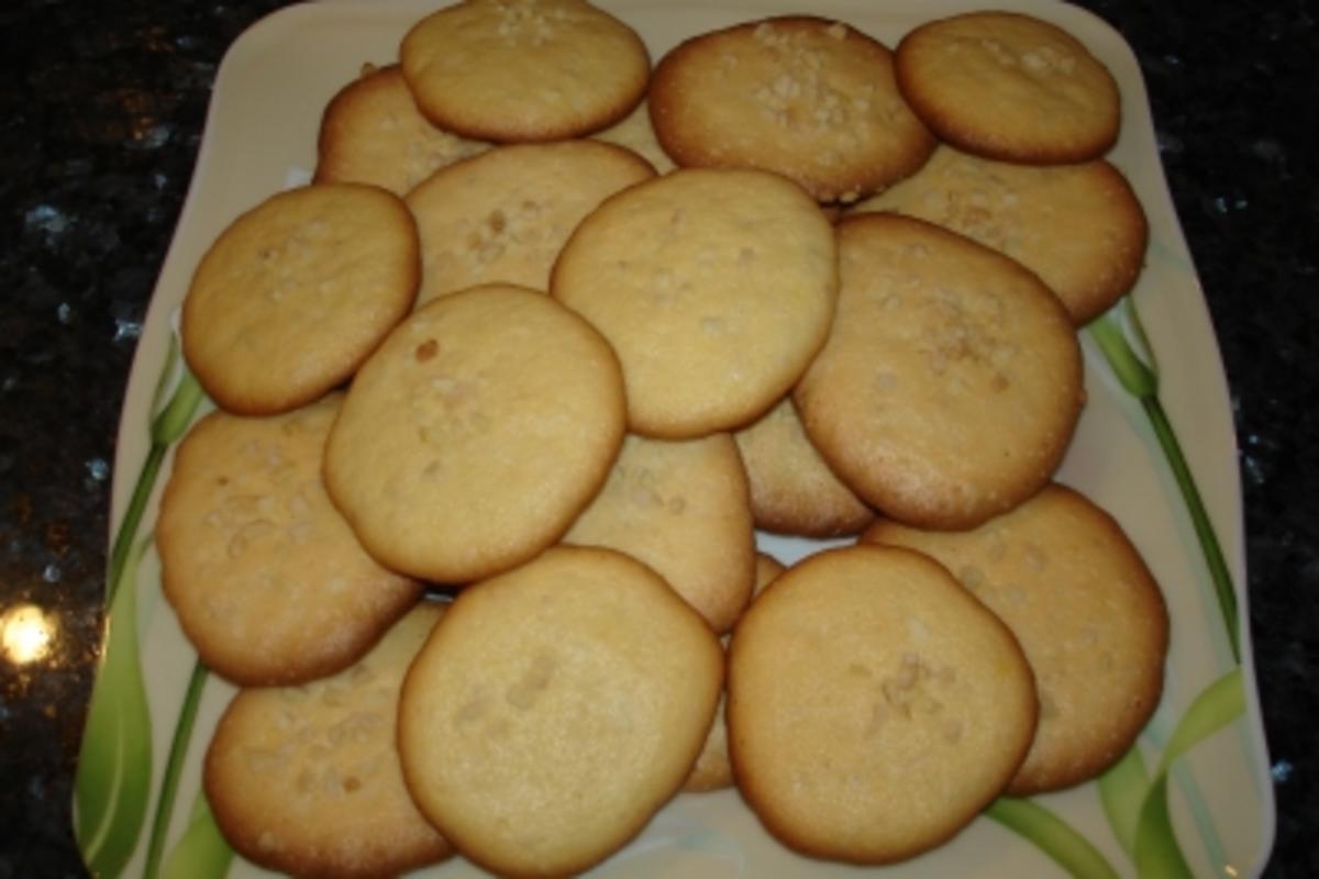 Haselnussplätzchen - Rezept mit Bild - kochbar.de