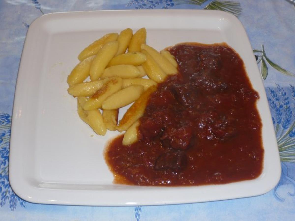 Rindfleisch in Rotwein - Rezept