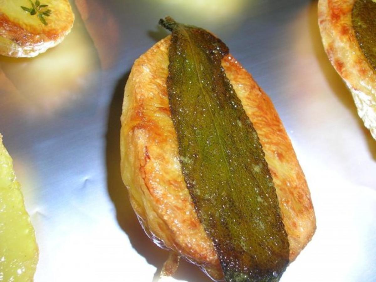 Hinguck-Kartoffeln (mit frischen Kräutern) - Rezept - Bild Nr. 3