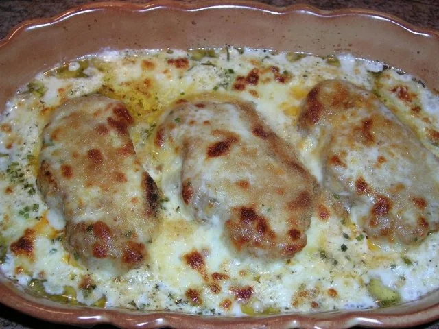 Rezept: Schweinesteaks auf Kohlrabi mit Mozzarella überbacken an Hinguck Kartoffeln Bild Nr. 8 Schweinesteaks auf Kohlrabi mit Mozzarella überbacken an Hinguck Kartoffeln - Rezept - Bild Nr. 8