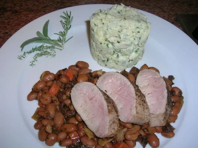 Schweinefilet sanft gegart auf Borlotti-Bohnen an Kräuter Püree - Rezept - Bild Nr. 4