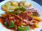 Wurstragout m. Bratkartoffeln - Rezept