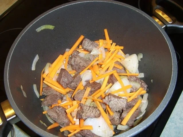 Rezept: Rindsgulasch Niedertemperatur Bild Nr. 6 Rindsgulasch Niedertemperatur - Rezept - Bild Nr. 6