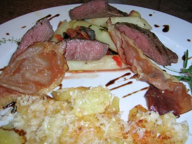 Rinderfilet, lauwarmer Spargelsalat, Parmesankartoffeln (italienische Liaison: - Rezept - Bild Nr. 3