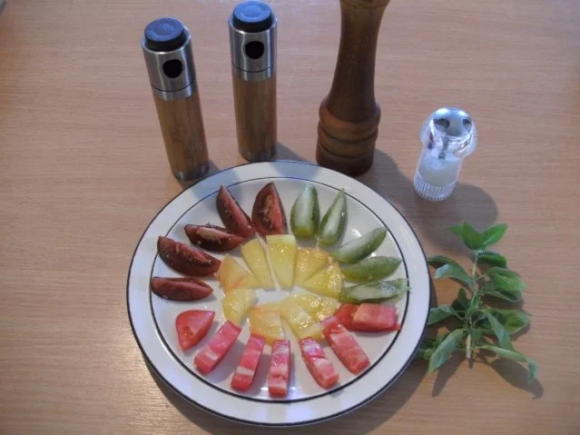 Rezept: Beilage: Tomatenteller, bunt Bild Nr. 5 Beilage: Tomatenteller, bunt - Rezept - Bild Nr. 5