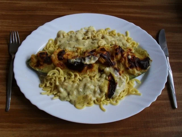 Garnelengratin im Zucchiniboot - Rezept - Bild Nr. 2