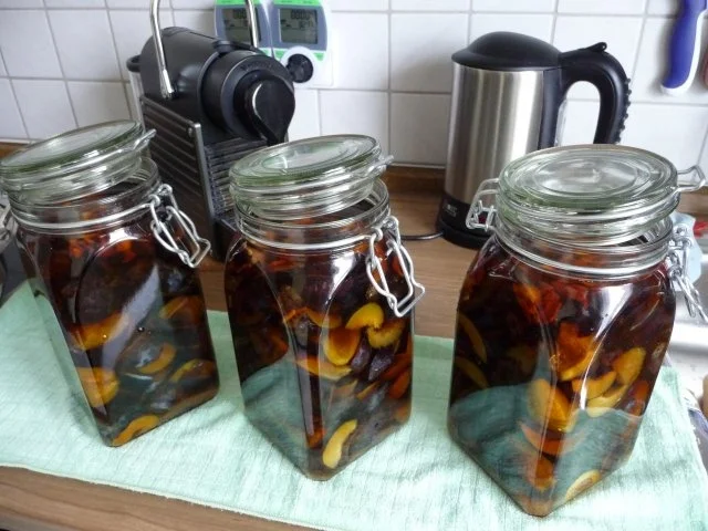 Liköre & Co : Pflaumenlikör im Jahr 2011 - Rezept - Bild Nr. 5