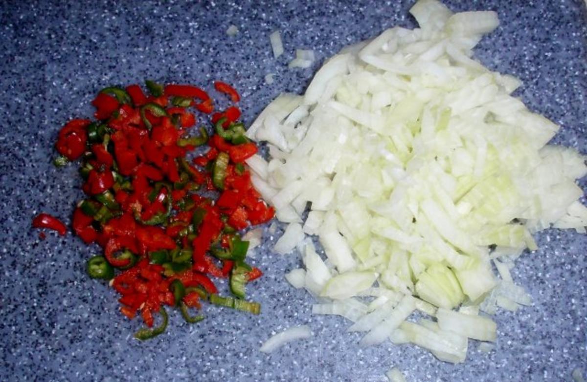 Scharfe Tomatensoße mit Spaghetti - Rezept - Bild Nr. 4