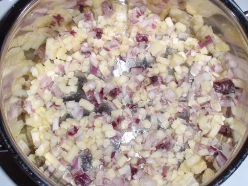 Rezept: Apfel-Rotkohl mit Filetgulasch und Schleifchennudeln Bild Nr. 8 Apfel-Rotkohl mit Filetgulasch und Schleifchennudeln - Rezept - Bild Nr. 8