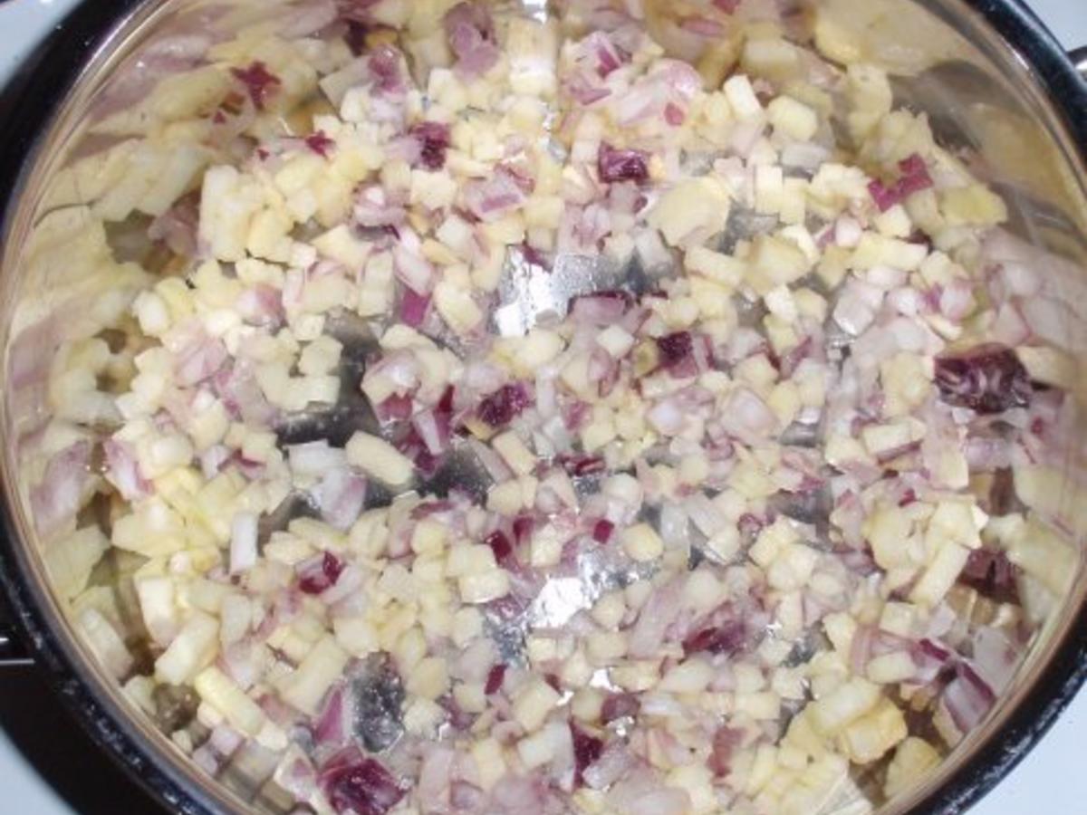 Apfel Rotkohl mit Filetgulasch und Schleifchennudeln - einfach - 73 ...