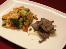 Ochsenfleischfetzen in Parmesan-Sahne-Soße mit buntem Gemüsetreiben - Rezept