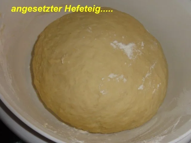 Hefe:    APFELKUCHEN hinter GITTER - Rezept - Bild Nr. 3
