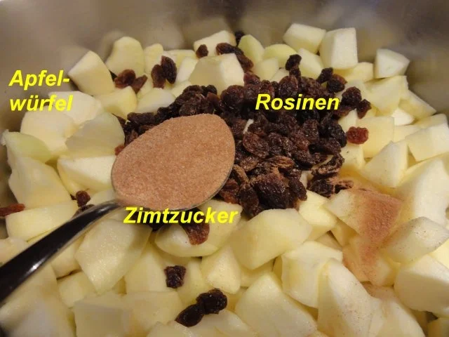 Hefe:    APFELKUCHEN hinter GITTER - Rezept - Bild Nr. 4