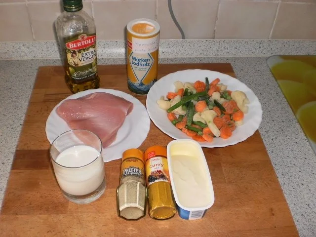 Rezept: Putengeschnetzeltes in leichter Käsesoße Bild Nr. 2 Putengeschnetzeltes in leichter Käsesoße - Rezept - Bild Nr. 2