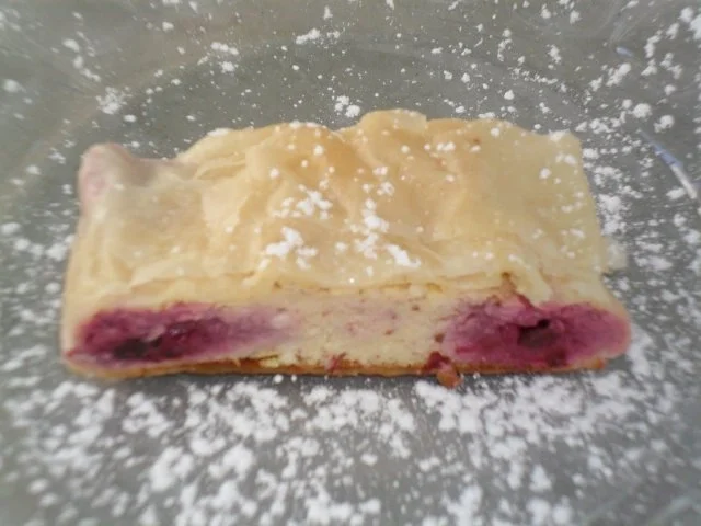 BROMBEER-TOPFEN-STRUDEL - Rezept