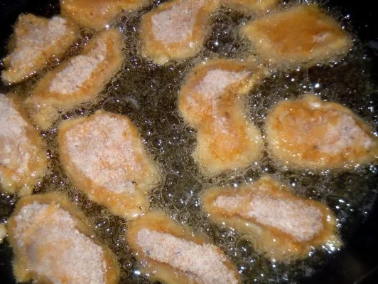 Rezept: Scharfe Hähnchen-Nuggets Bild Nr. 7 Scharfe Hähnchen-Nuggets - Rezept - Bild Nr. 7