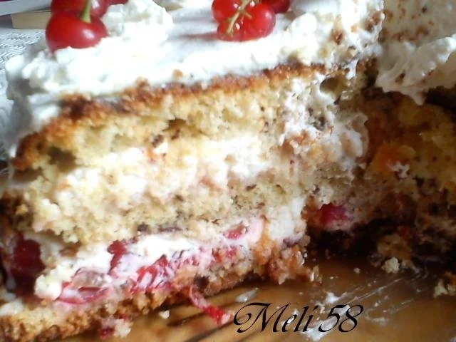 Rezept: Backen: Sauerkirschtorte Bild Nr. 2 Backen: Sauerkirschtorte - Rezept - Bild Nr. 2