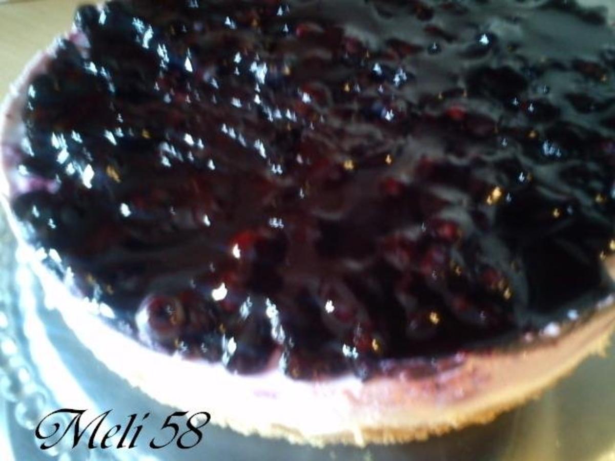 Bilder für Backen: Heidelbeercreme-Torte - Rezept