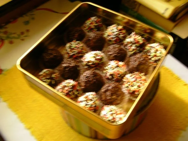 Rezept: Rumkugeln (ca. 50 stück) Bild Nr. 2 Rumkugeln (ca. 50 stück) - Rezept - Bild Nr. 2