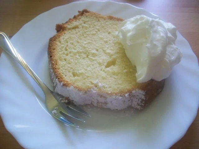 Rezept: Zitronenkuchen *locker & leicht* Zitronenkuchen *locker & leicht* - Rezept