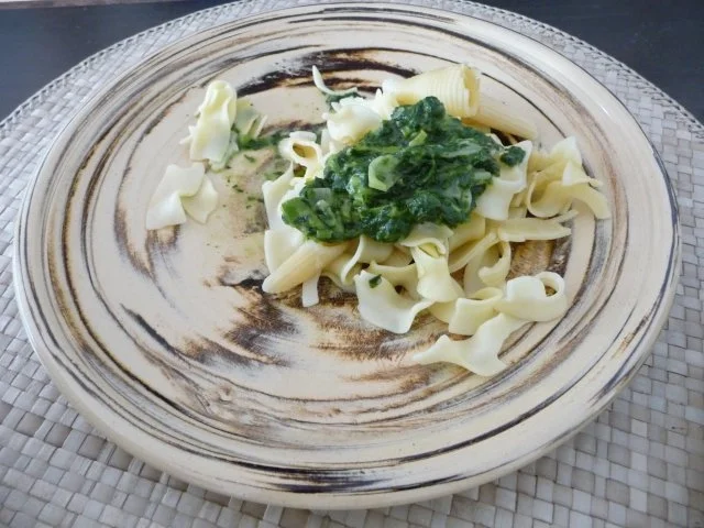 Rezept: Resteverwertung : ...von Nudeln und dazu Spinat Bild Nr. 4 Resteverwertung : ...von Nudeln und dazu Spinat - Rezept - Bild Nr. 4