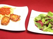 Allgäuer Schweinefilet im Käsemantel an Nudeln mit Tomatensoße und Blattsalat - Rezept