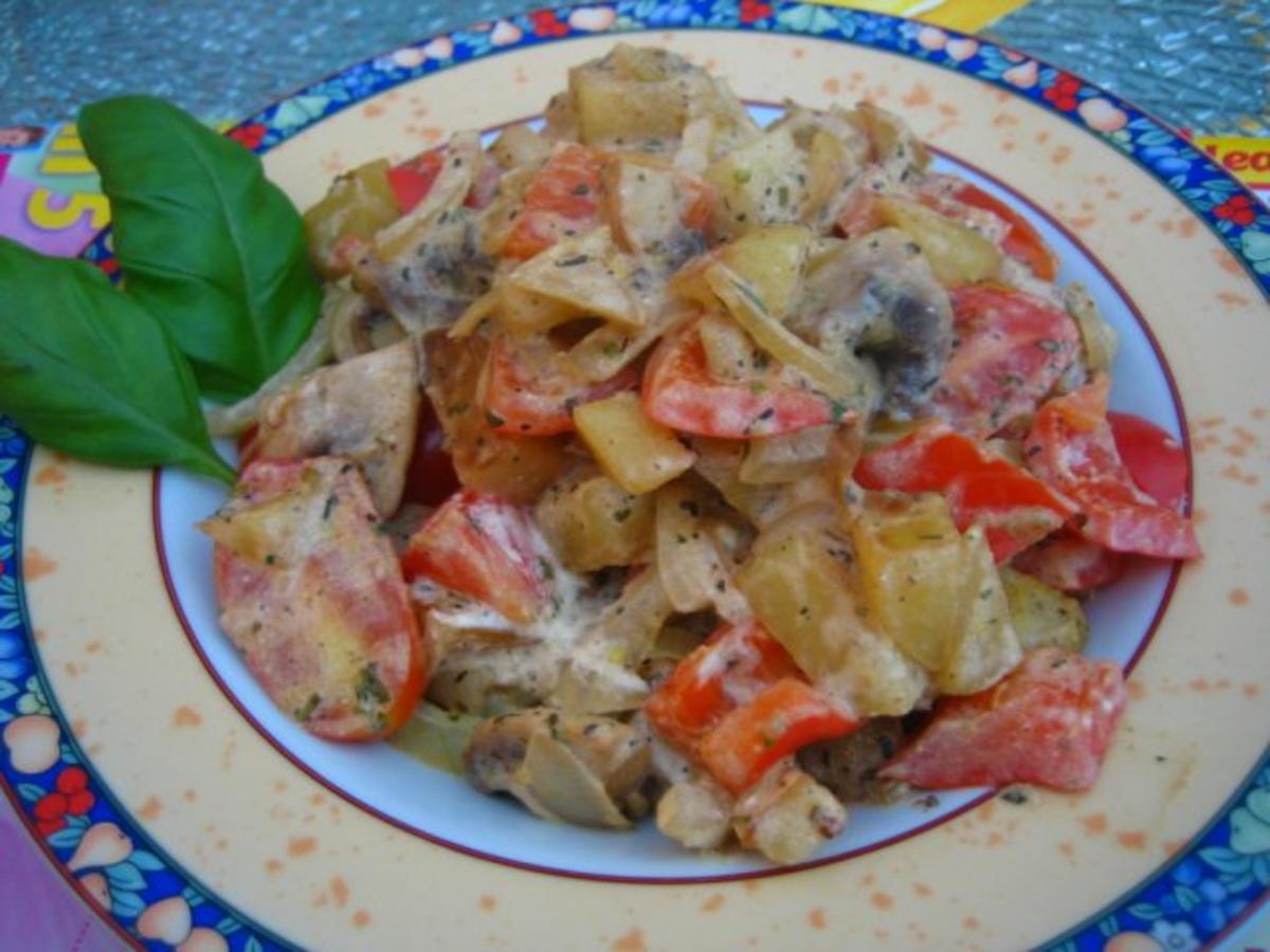 Kartoffel Gemüsepfanne - schnell &amp; einfach - 142 kcal/100g