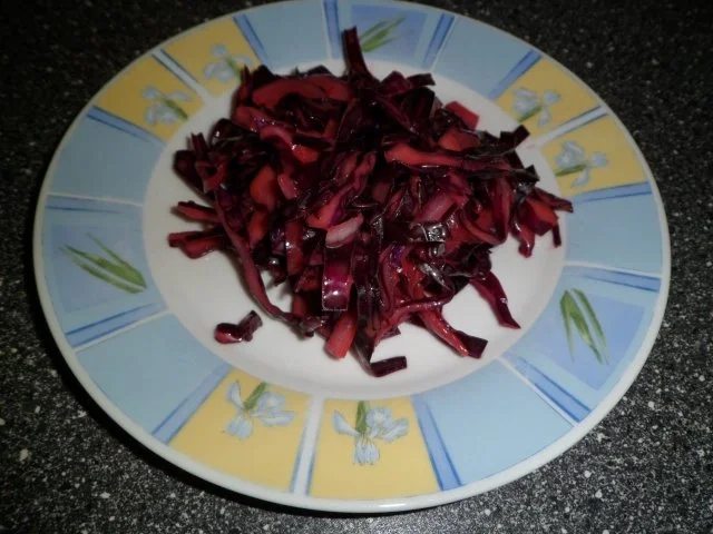 Rezept: Rotkohlsalat - superschnell & supereinfach Rotkohlsalat - superschnell & supereinfach - Rezept