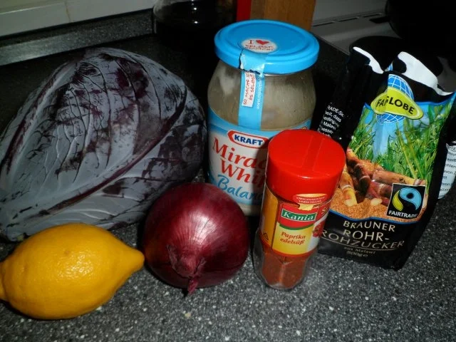 Rezept: Rotkohlsalat - superschnell & supereinfach Bild Nr. 2 Rotkohlsalat - superschnell & supereinfach - Rezept - Bild Nr. 2