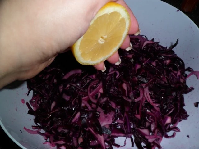 Rezept: Rotkohlsalat - superschnell & supereinfach Bild Nr. 6 Rotkohlsalat - superschnell & supereinfach - Rezept - Bild Nr. 6