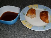 Gefüllte Teigtaschen mit sauerem Dip - Rezept