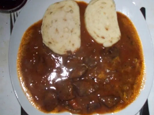 Sauerbraten-Gulasch - Rezept