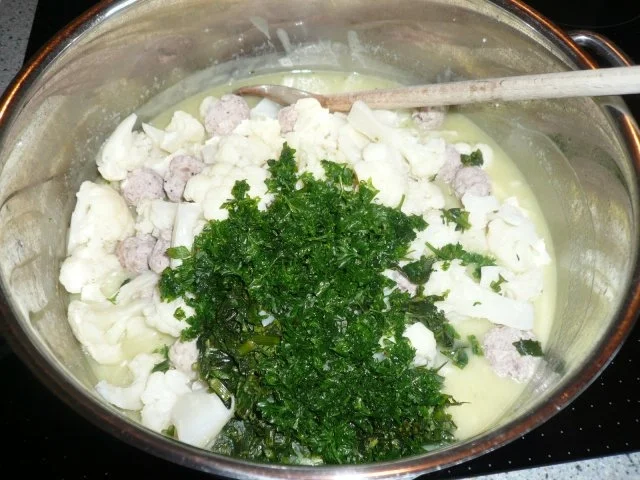 Blumenkohlsuppe mit Fleischbällchen - Rezept - Bild Nr. 6