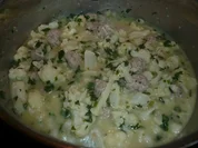 Rezept: Blumenkohlsuppe mit Fleischbällchen Blumenkohlsuppe mit Fleischbällchen - Rezept