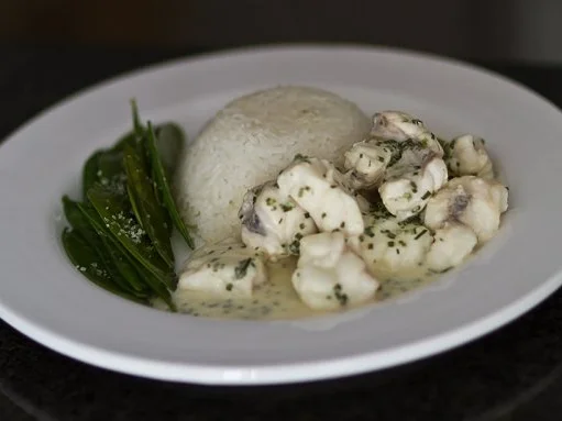 Rezept: Seeteufel in Schnittlauch-Wermut-Sauce Seeteufel in Schnittlauch-Wermut-Sauce - Rezept