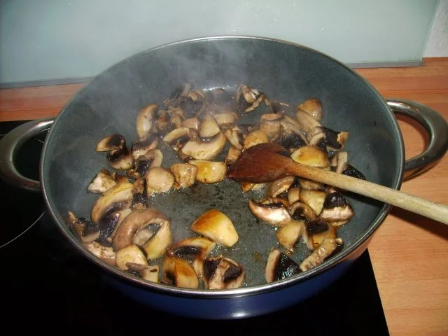 Rezept: Gnocchi in Tomatensahne Bild Nr. 2 Gnocchi in Tomatensahne - Rezept - Bild Nr. 2