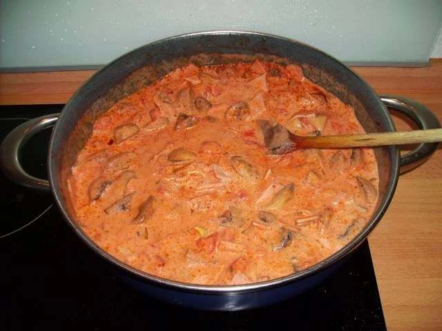 Rezept: Gnocchi in Tomatensahne Bild Nr. 6 Gnocchi in Tomatensahne - Rezept - Bild Nr. 6