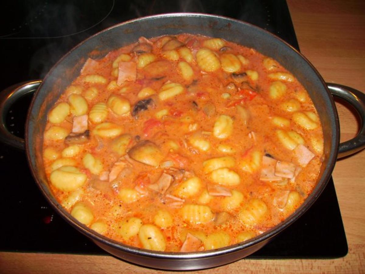 Gnocchi in Tomatensahne - Rezept - Bild Nr. 7