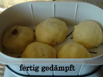 Zwetschgenknödel aus Quarkteig - Rezept - Bild Nr. 10