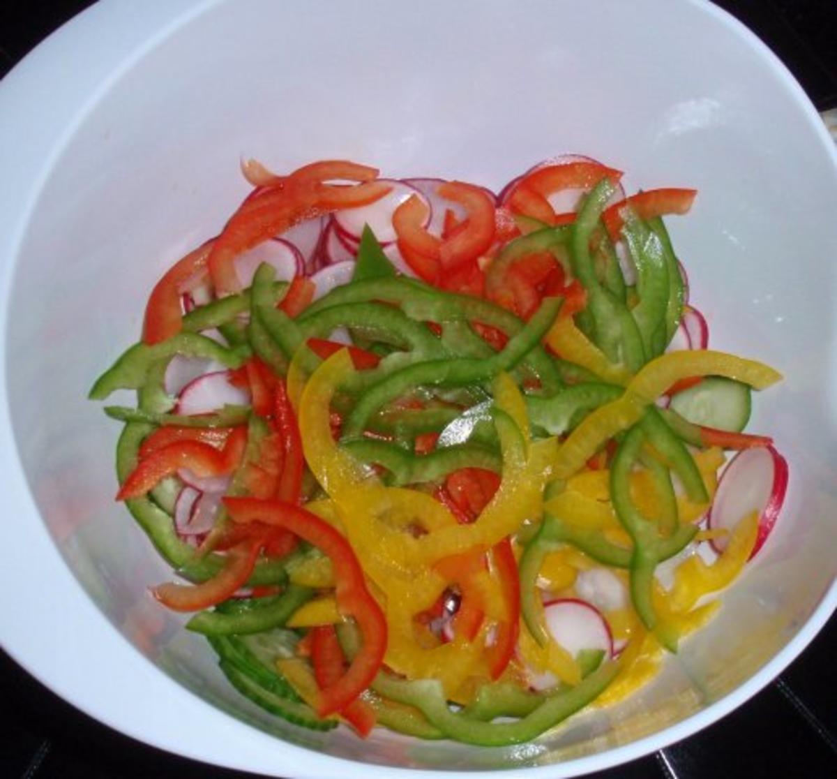 Bunter Feierabend-Salat - Rezept - Bild Nr. 5