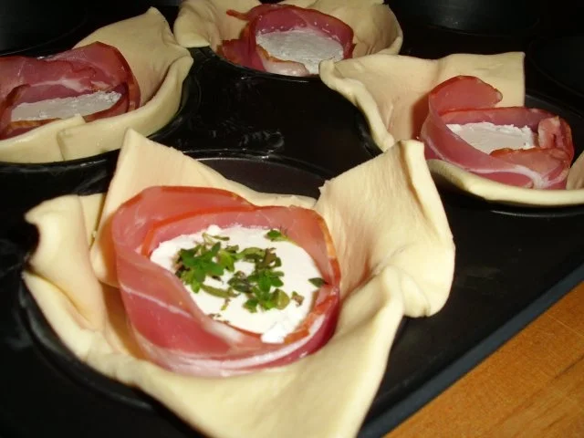Rezept: Ziegenfrischkäse-Törtchen Bild Nr. 4 Ziegenfrischkäse-Törtchen - Rezept - Bild Nr. 4
