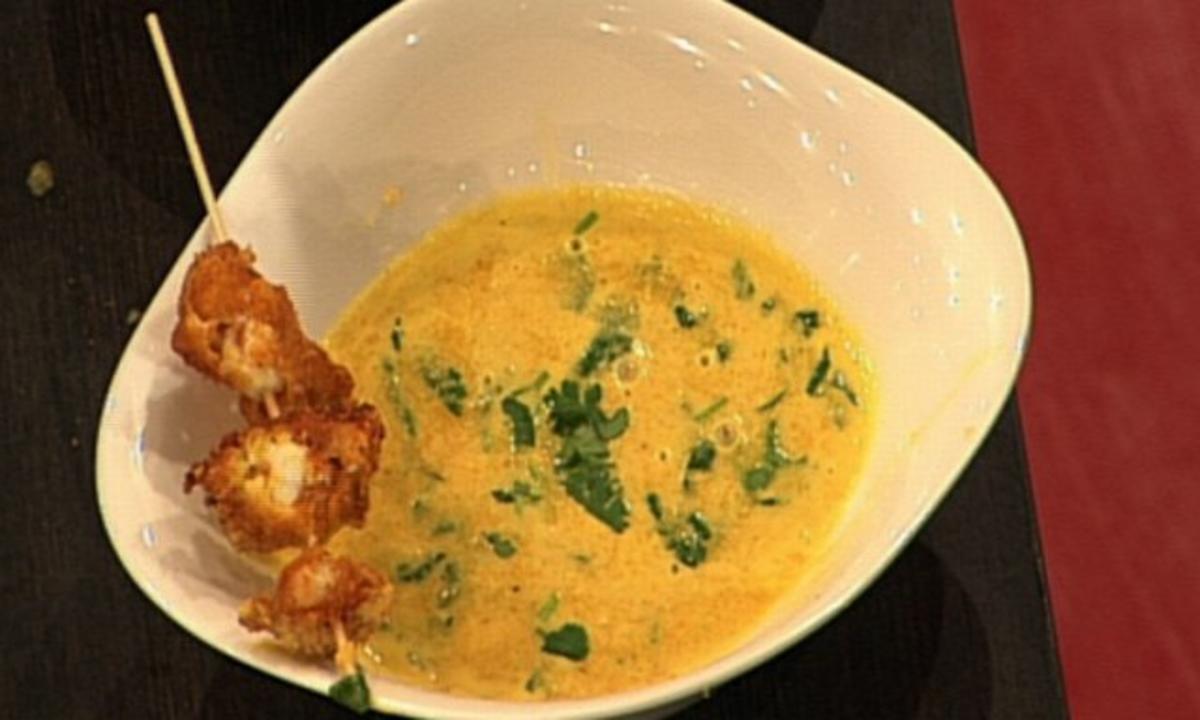 Karotten-Ingwer-Suppe mit Garnelen-Spieß (Christian Kahrmann) - Rezept
Durch Promi Kocharena