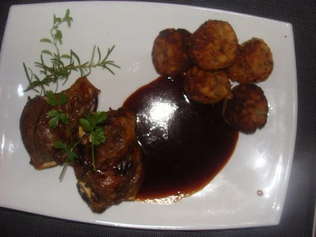 Rezept: Fleisch : - Ausgelöste Schweinebäckchen mit viel Soße - Fleisch : - Ausgelöste Schweinebäckchen mit viel Soße - - Rezept