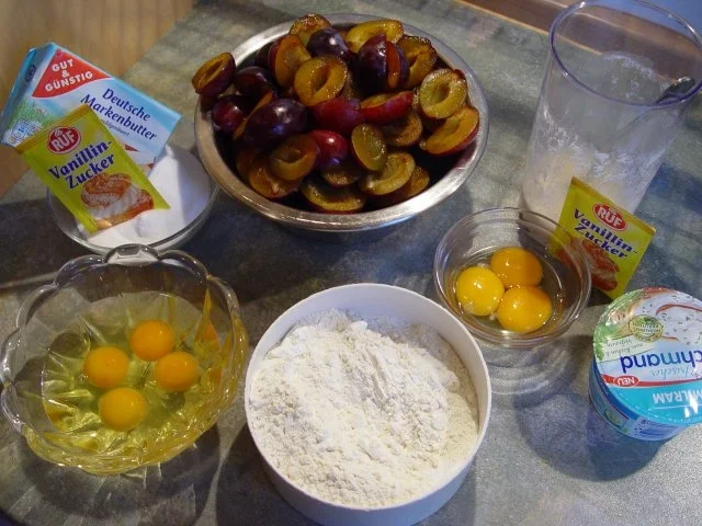 Rezept: Pflaumen-Schmandkuchen Bild Nr. 2 Pflaumen-Schmandkuchen - Rezept - Bild Nr. 2