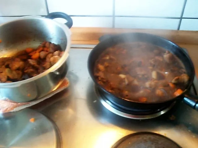 Rezept: Gulasch nach Hausfrauenart mit Böhmischen Knödel Bild Nr. 4 Gulasch nach Hausfrauenart mit Böhmischen Knödel - Rezept - Bild Nr. 4