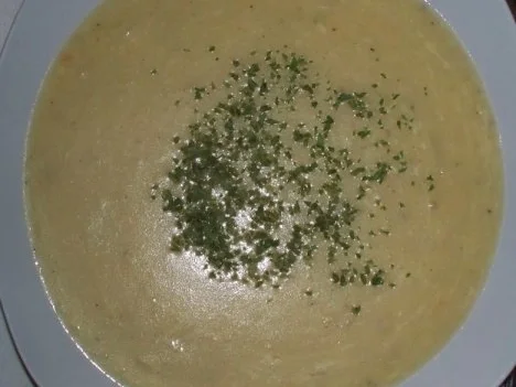 Kartoffel-Lauch-Käse-Suppe für eine(n) - Rezept