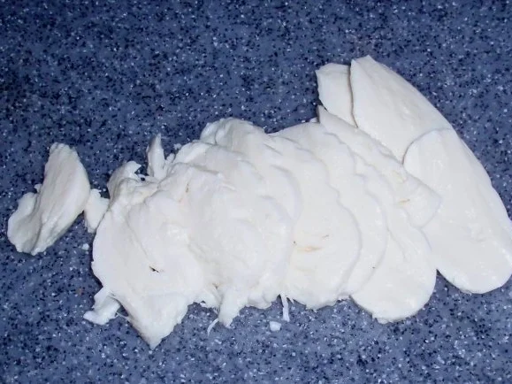 Feurige Tiefseegarnelen auf Brötchen mit Mozzarella überbacken - Rezept - Bild Nr. 7