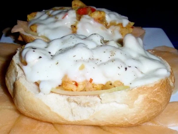 Feurige Tiefseegarnelen auf Brötchen mit Mozzarella überbacken - Rezept - Bild Nr. 15