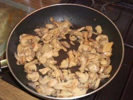 Hackfrikadellen im Tomatenrahm - Rezept - Bild Nr. 4